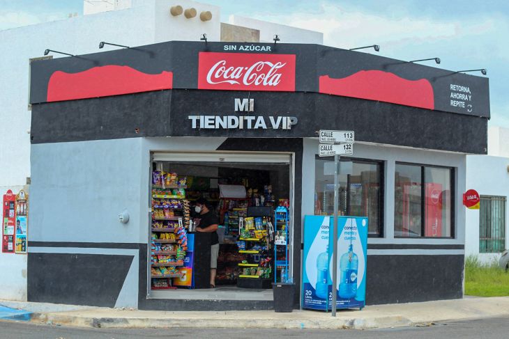 Como servicio a la comunidad, abre tiendita de la esquina en Los Héroes